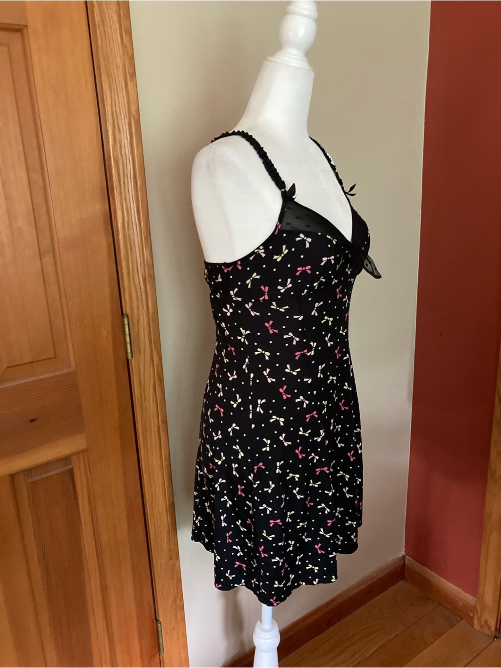 Vintage Betsey Johnson Black and Hot Pink Intimates Bows Pattern Nightdress S - Picture 7 of 12
